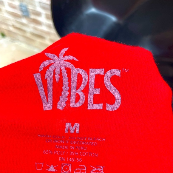 Vibes, Red, Short Sleeve, Shirt, Size M - Picture 4 of 4